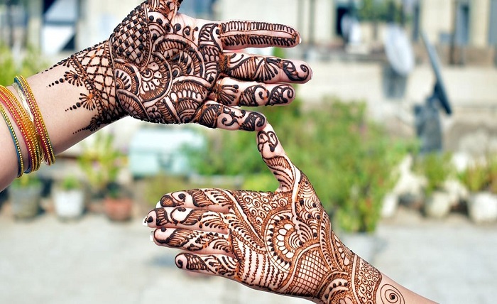 Front Hand Mehndi Designs
